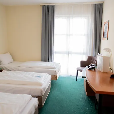 Highway Dasing-augsburg, Ehemals Trip Hotel 3*
