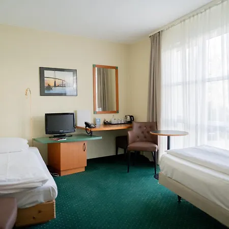 Highway Dasing-augsburg, Ehemals Trip Hotel 3*
